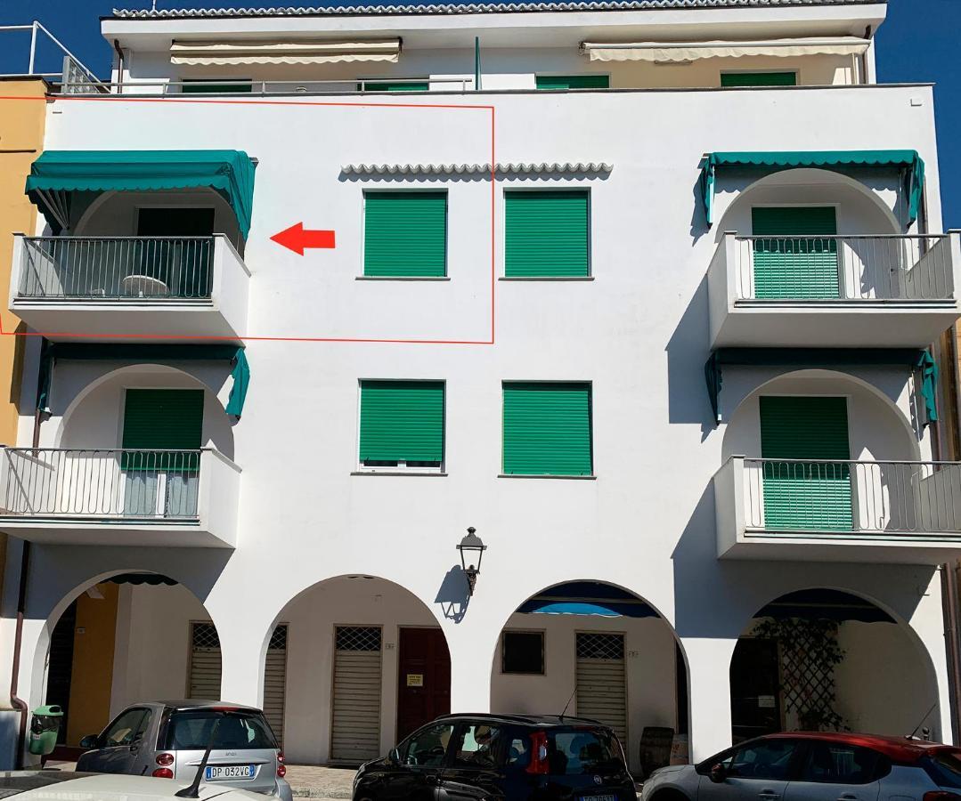 Casa Bianca 4 - Confortevole In Centro A Монеглия Екстериор снимка
